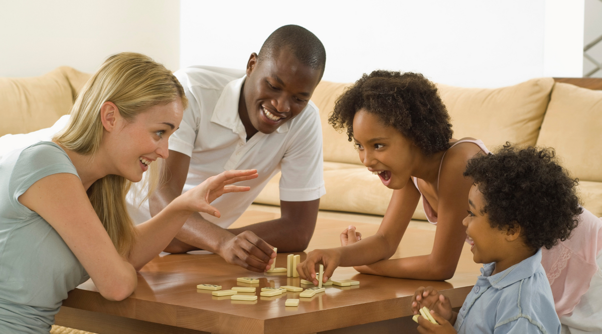 Jeu De Société The Floor – Version Officielle Avec Application – Quiz Chronométré – 2 à 10 Joueurs, Dès 10 Ans